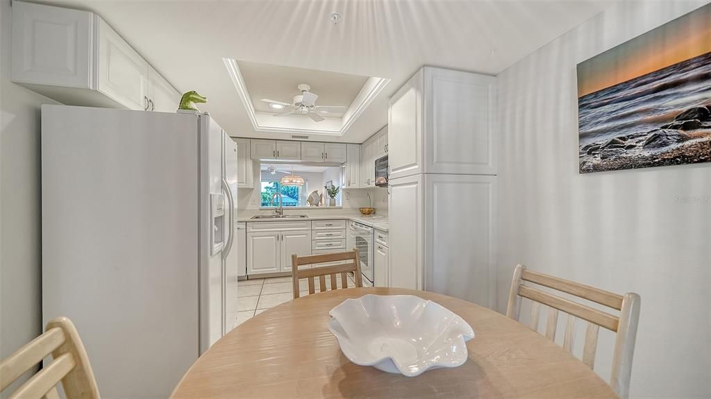 For Sale: $275,000 (2 beds, 2 baths, 1106 Square Feet)