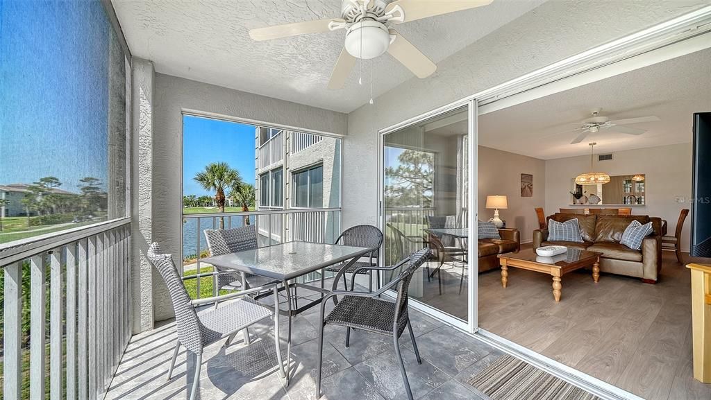 For Sale: $275,000 (2 beds, 2 baths, 1106 Square Feet)