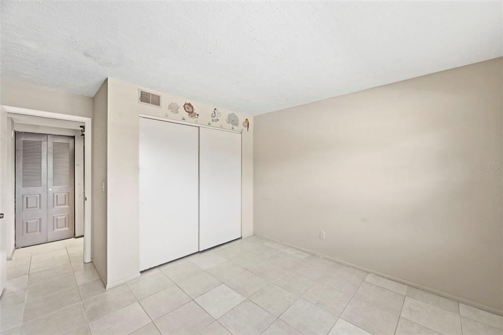 For Sale: $129,900 (2 beds, 2 baths, 1056 Square Feet)