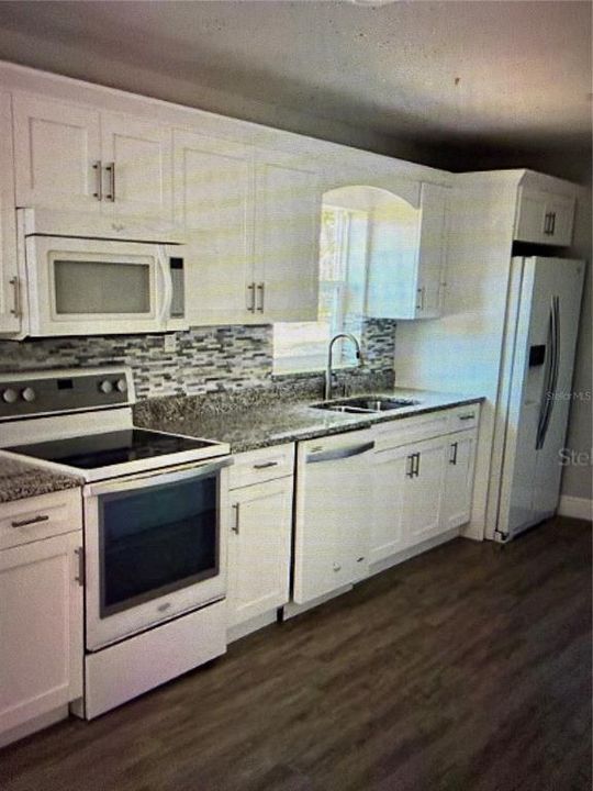 En Venta: $249,990 (4 camas, 2 baños, 1580 Pies cuadrados)
