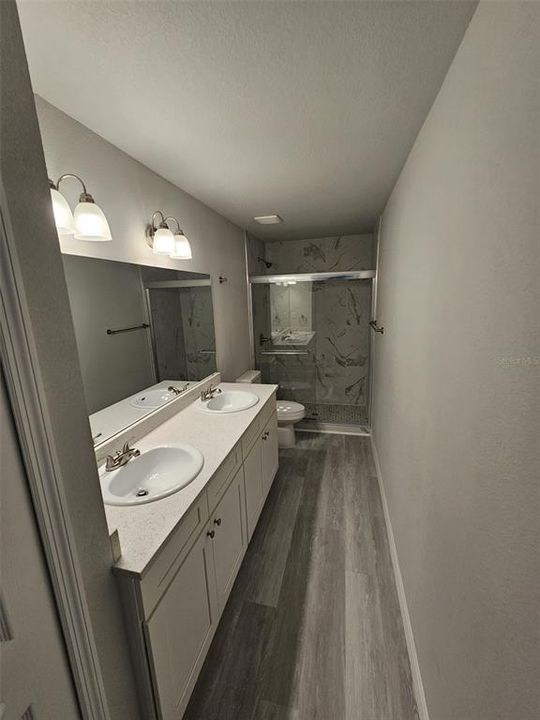 Active With Contract: $1,600 (3 beds, 2 baths, 1272 Square Feet)