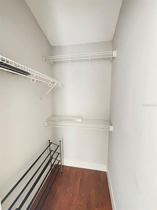 Activo con contrato: $3,450 (5 camas, 4 baños, 2136 Pies cuadrados)