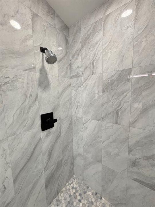 Activo con contrato: $3,450 (5 camas, 4 baños, 2136 Pies cuadrados)