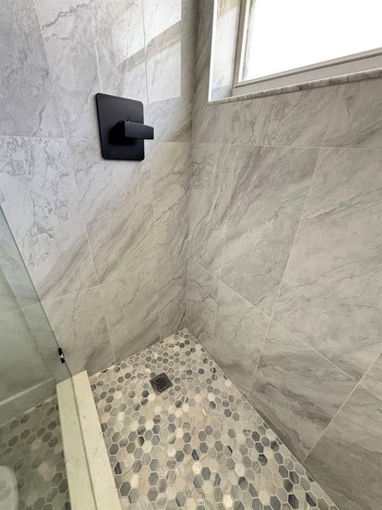 Activo con contrato: $3,450 (5 camas, 4 baños, 2136 Pies cuadrados)