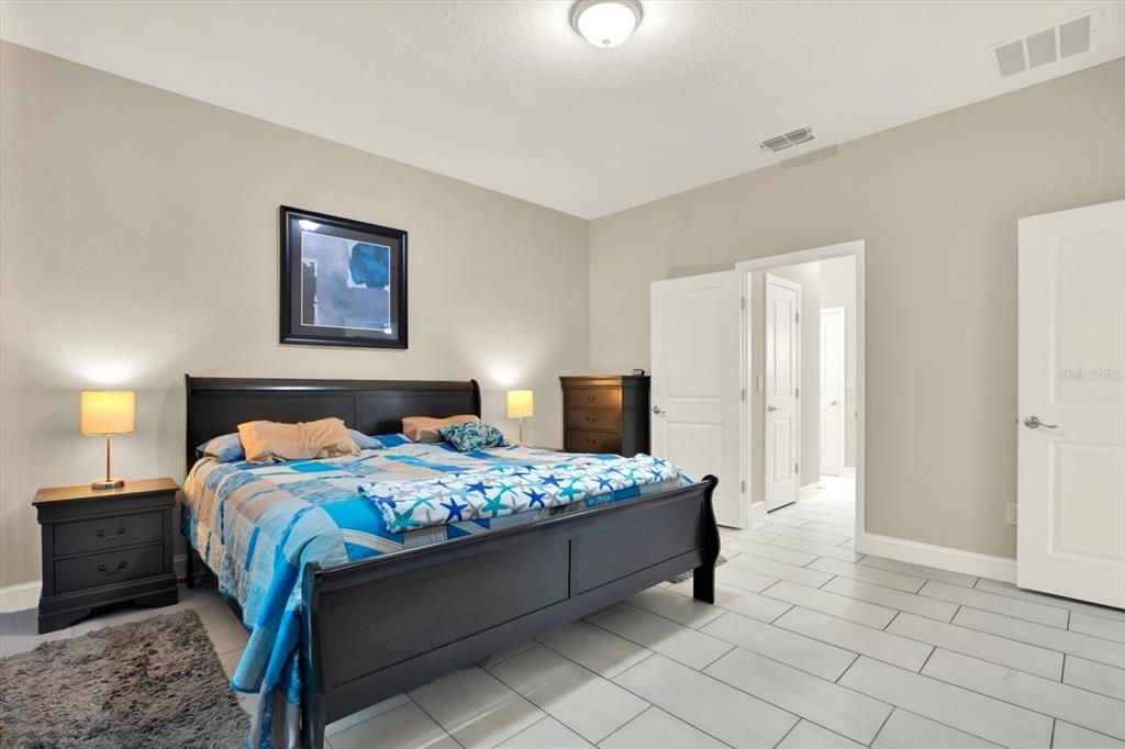 For Sale: $270,000 (3 beds, 2 baths, 1584 Square Feet)