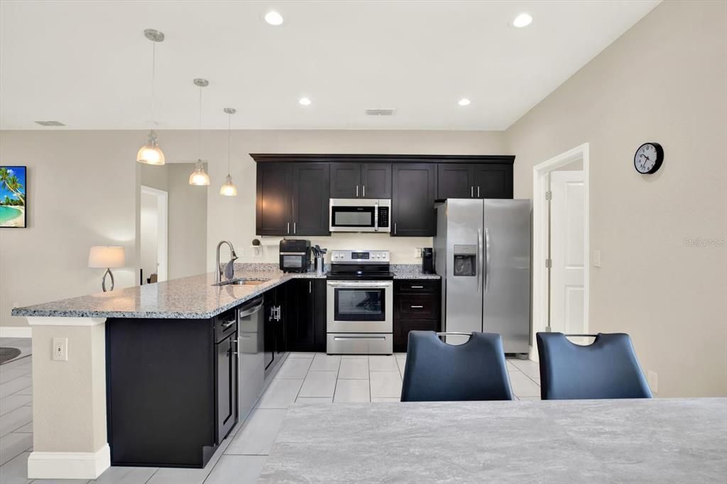 For Sale: $270,000 (3 beds, 2 baths, 1584 Square Feet)