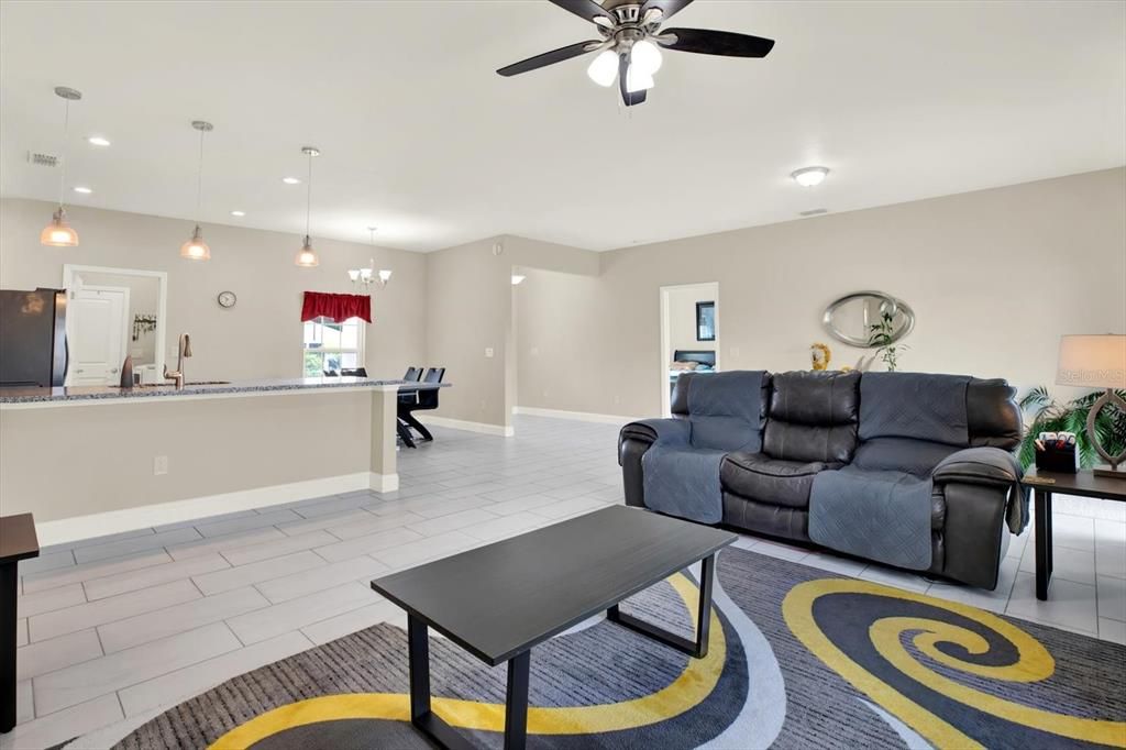 For Sale: $270,000 (3 beds, 2 baths, 1584 Square Feet)