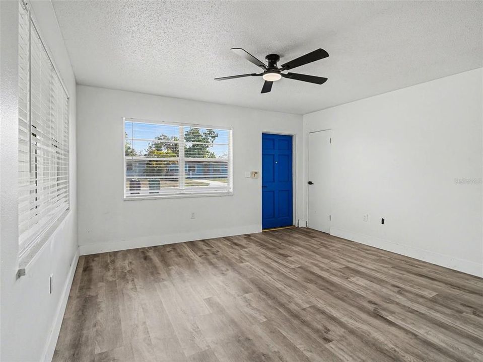 For Rent: $1,800 (3 beds, 1 baths, 1208 Square Feet)
