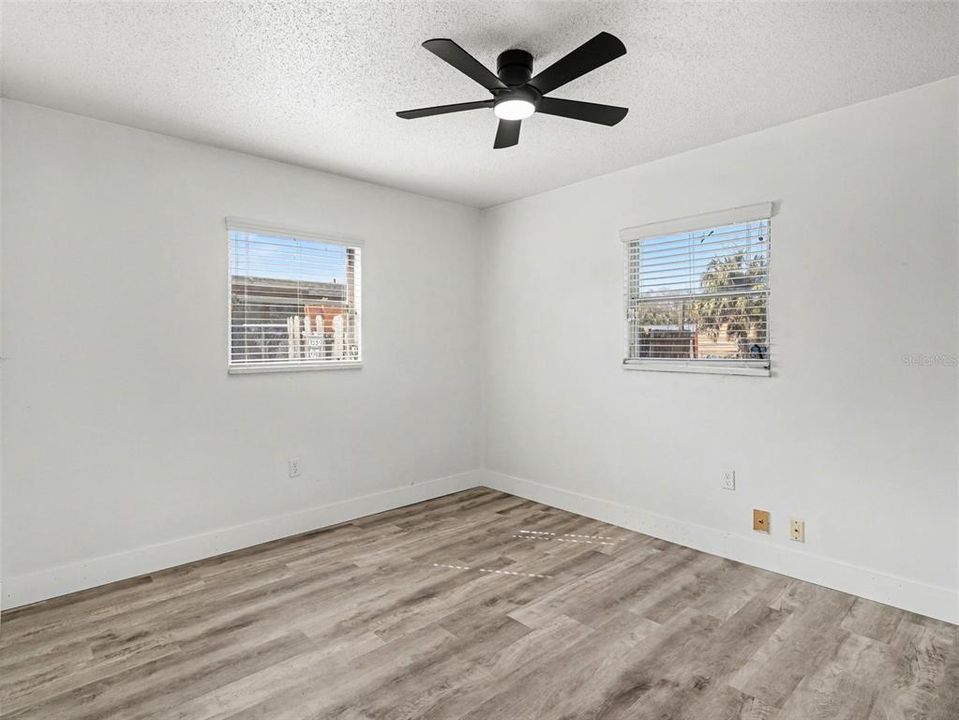 For Rent: $1,800 (3 beds, 1 baths, 1208 Square Feet)