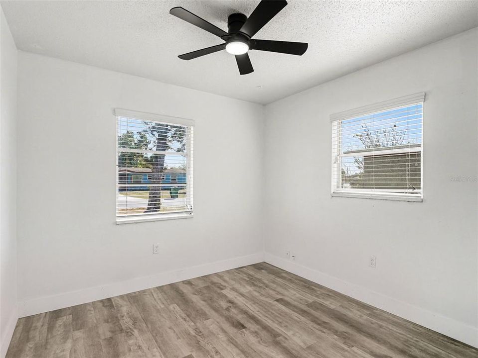 For Rent: $1,800 (3 beds, 1 baths, 1208 Square Feet)