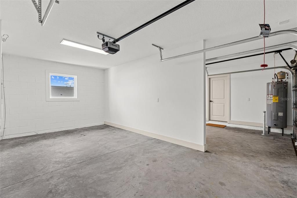En Venta: $749,900 (4 camas, 3 baños, 2210 Pies cuadrados)
