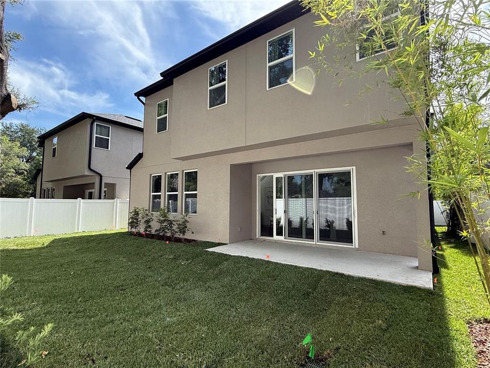 En Venta: $749,900 (4 camas, 3 baños, 2210 Pies cuadrados)