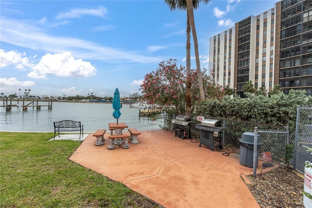 Active With Contract: $149,900 (1 beds, 1 baths, 645 Square Feet)