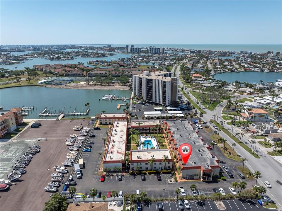 Active With Contract: $149,900 (1 beds, 1 baths, 645 Square Feet)