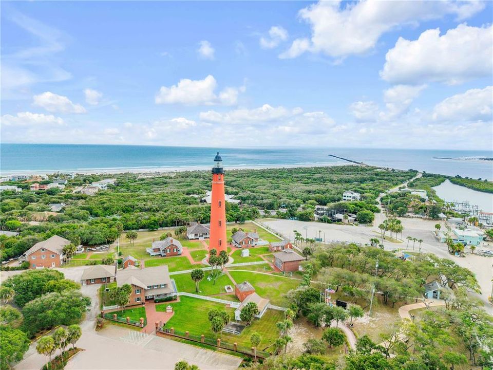 На продажу: $375,000 (0.24 acres)
