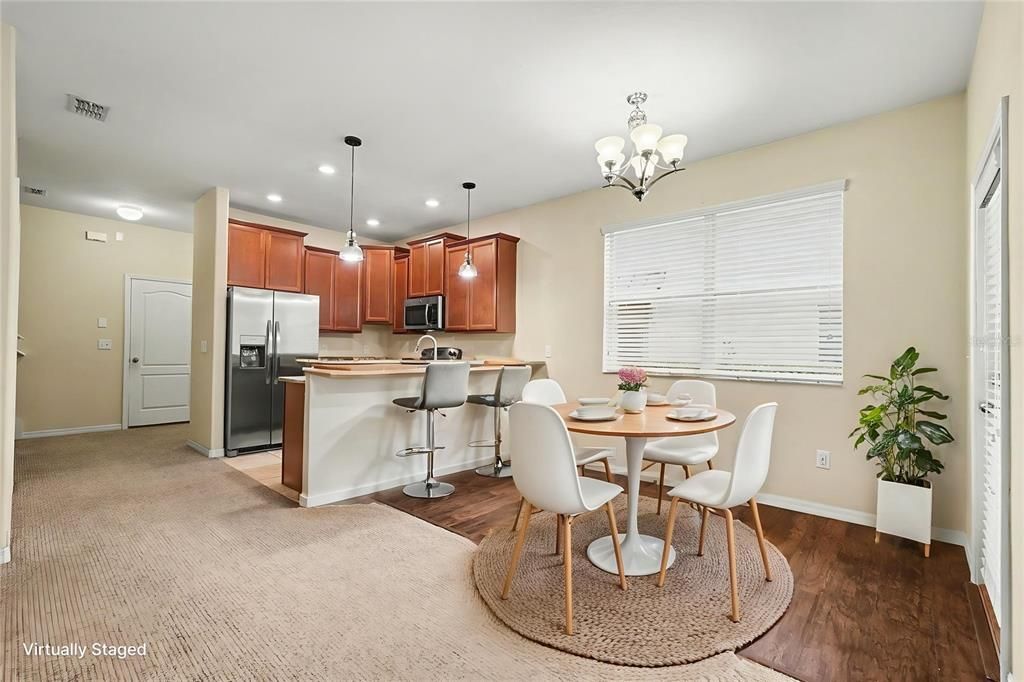 На продажу: $255,000 (3 спален, 2 ванн, 1787 Квадратных фут)