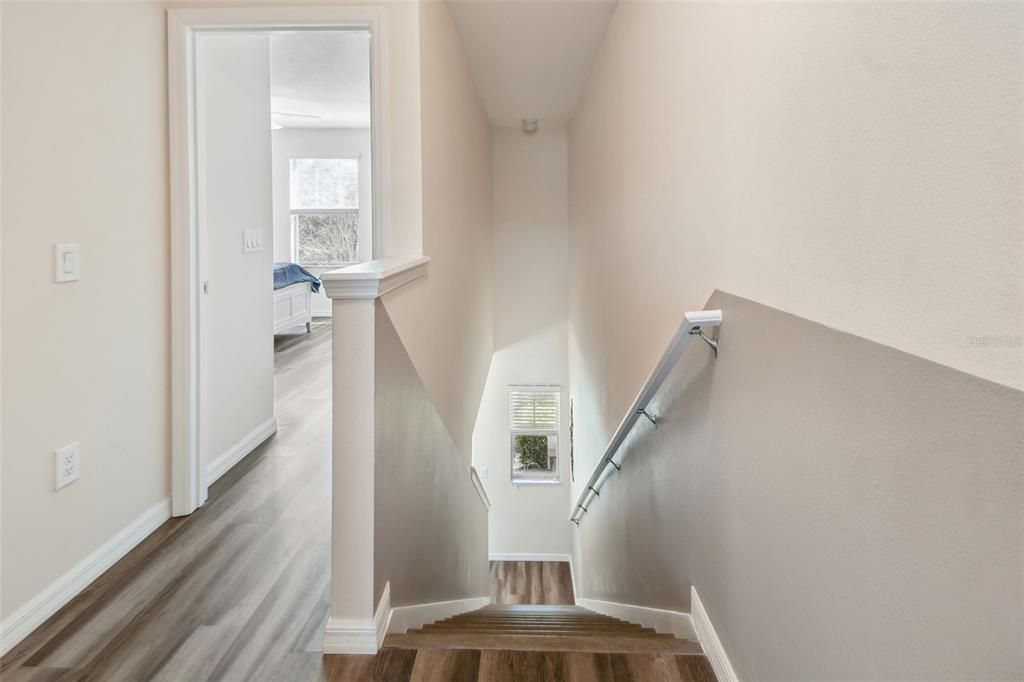 For Sale: $335,000 (2 beds, 2 baths, 1116 Square Feet)