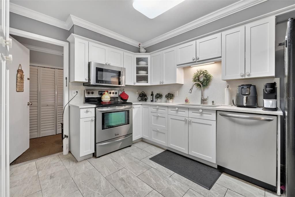 For Sale: $420,000 (3 beds, 2 baths, 1657 Square Feet)