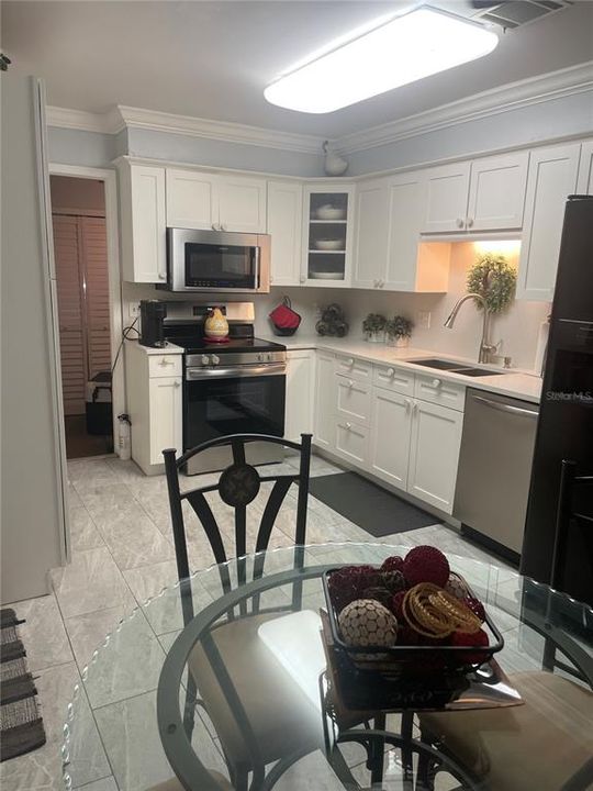 For Sale: $420,000 (3 beds, 2 baths, 1657 Square Feet)