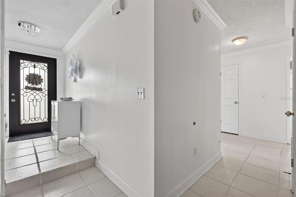 For Sale: $420,000 (3 beds, 2 baths, 1657 Square Feet)