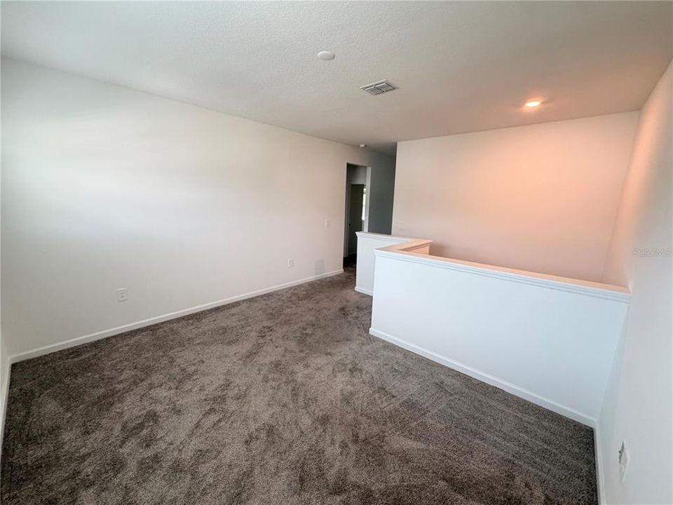 En Renta: $2,500 (4 camas, 2 baños, 3379 Pies cuadrados)