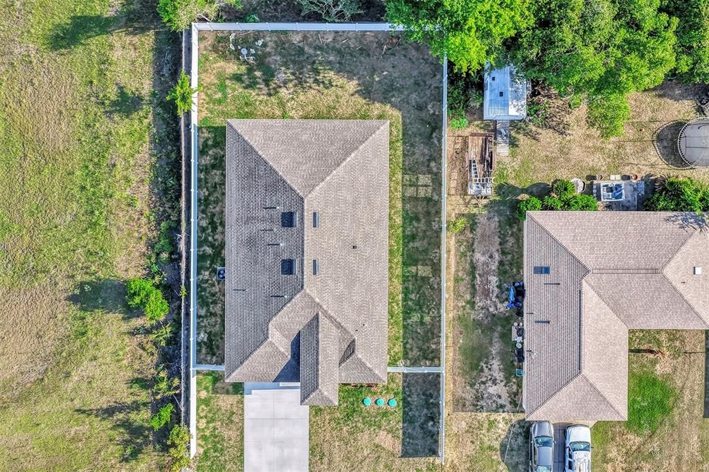 Activo con contrato: $335,000 (4 camas, 3 baños, 2057 Pies cuadrados)