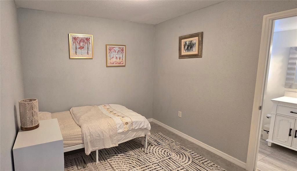 For Rent: $1,700 (1 beds, 1 baths, 763 Square Feet)