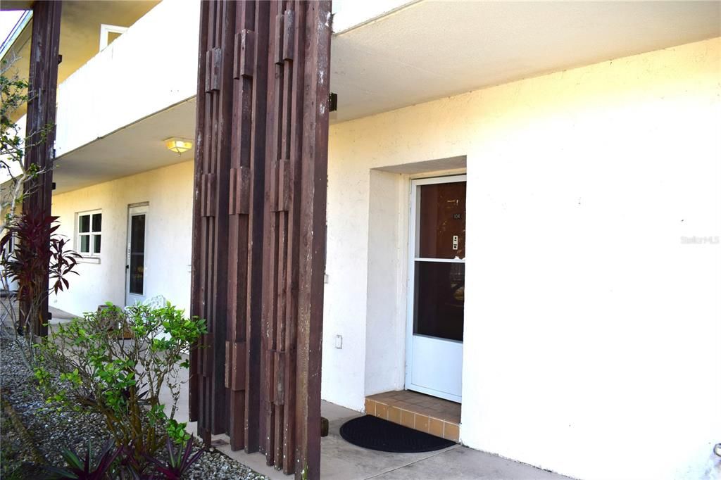 For Rent: $1,700 (1 beds, 1 baths, 763 Square Feet)
