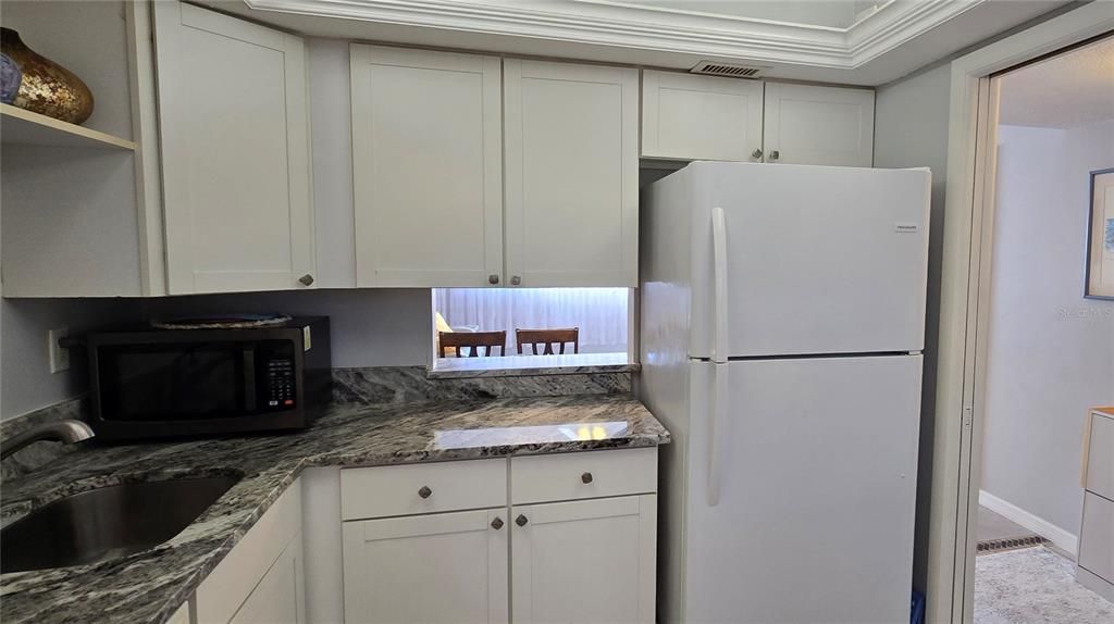 For Rent: $1,700 (1 beds, 1 baths, 763 Square Feet)