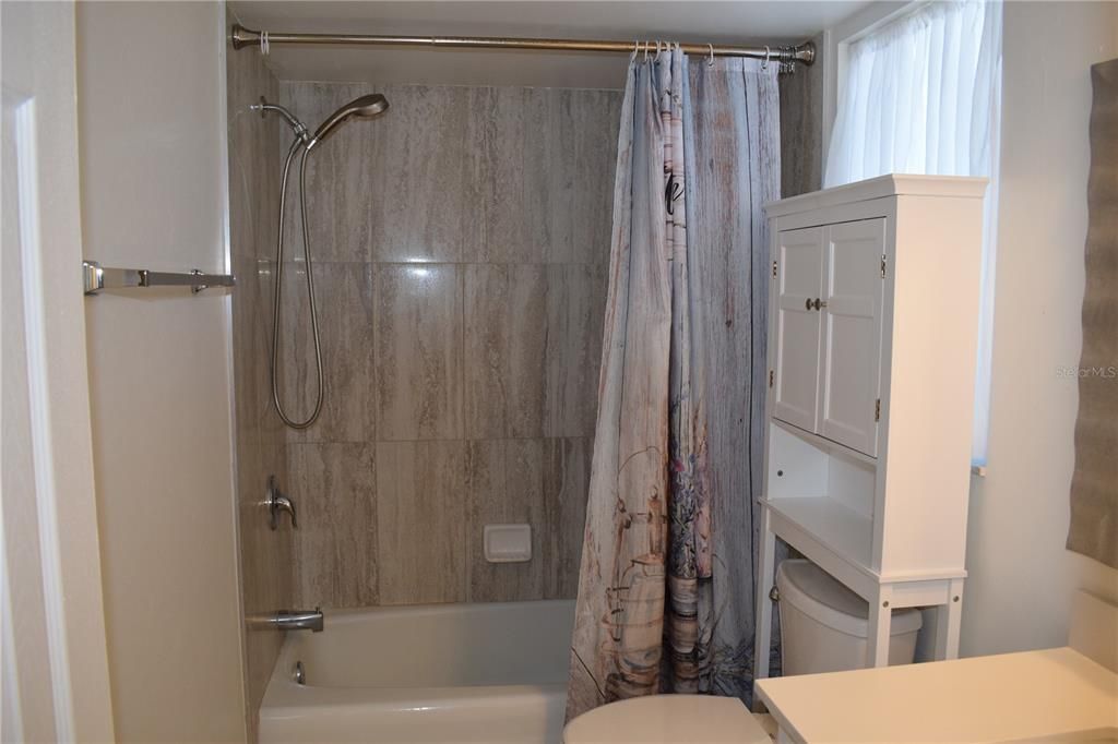 For Rent: $1,700 (1 beds, 1 baths, 763 Square Feet)
