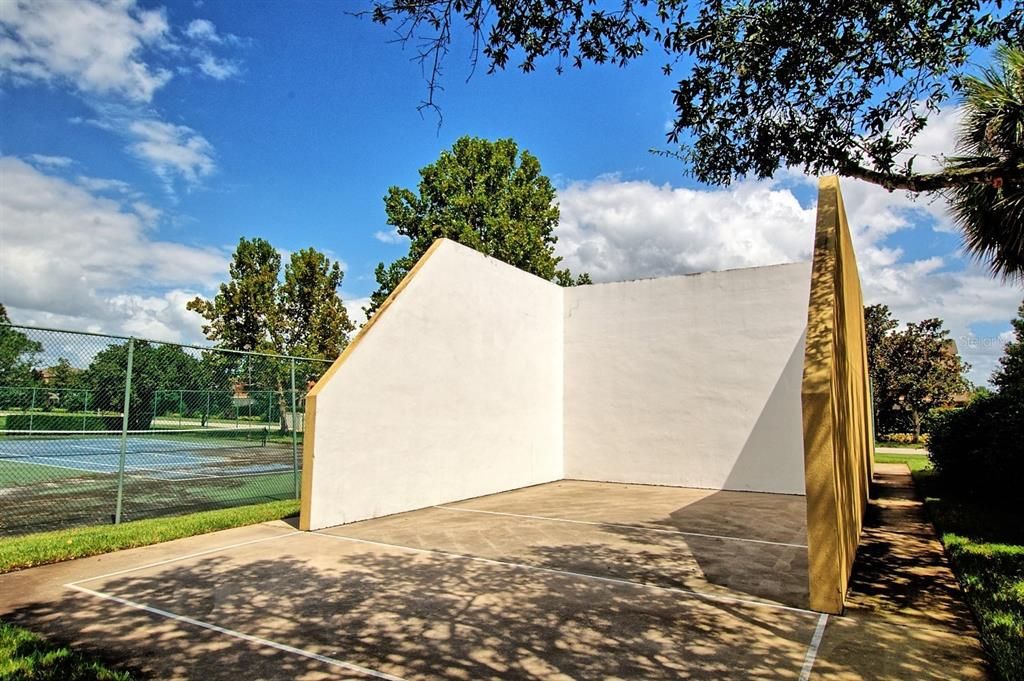 Active With Contract: $1,850 (2 beds, 2 baths, 1285 Square Feet)