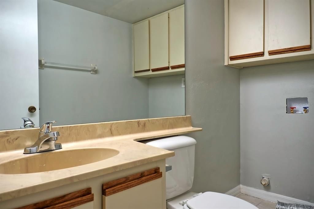 Active With Contract: $1,850 (2 beds, 2 baths, 1285 Square Feet)