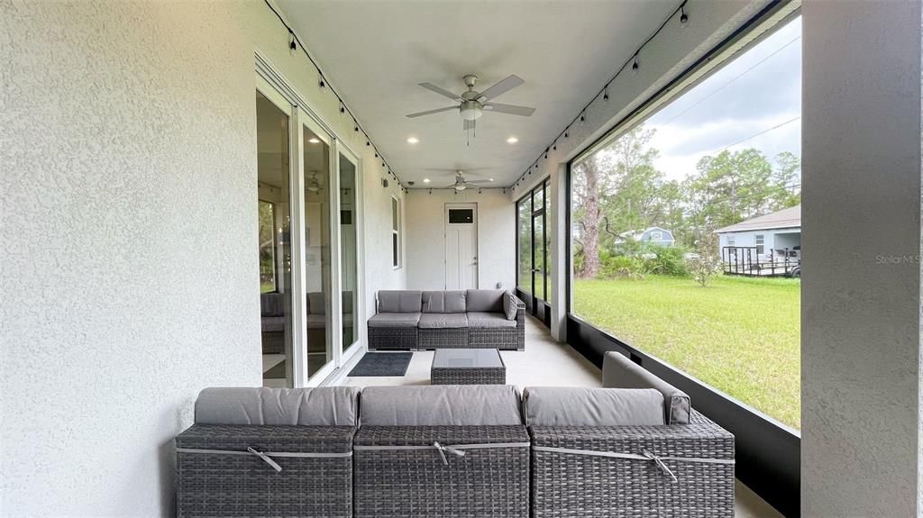 For Rent: $2,600 (3 beds, 3 baths, 1830 Square Feet)