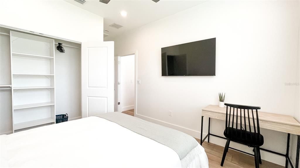 For Rent: $2,600 (3 beds, 3 baths, 1830 Square Feet)