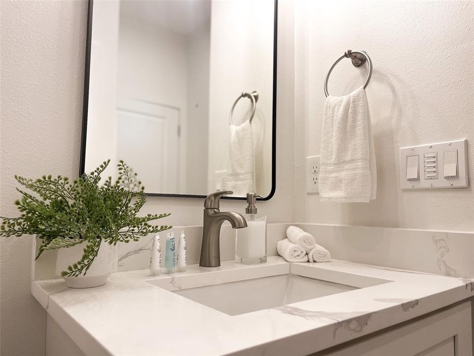 For Rent: $2,600 (3 beds, 3 baths, 1830 Square Feet)