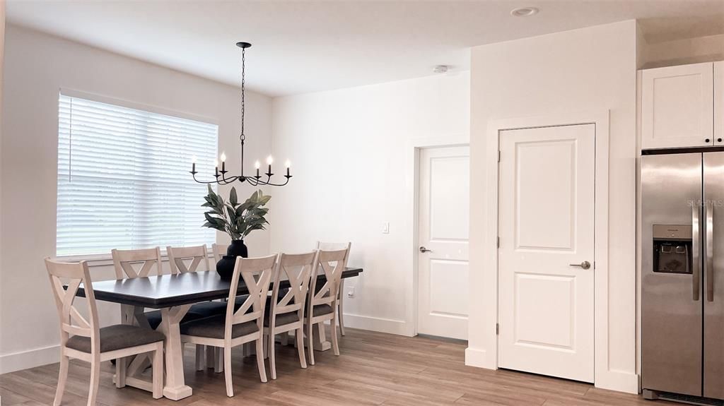 For Rent: $2,600 (3 beds, 3 baths, 1830 Square Feet)