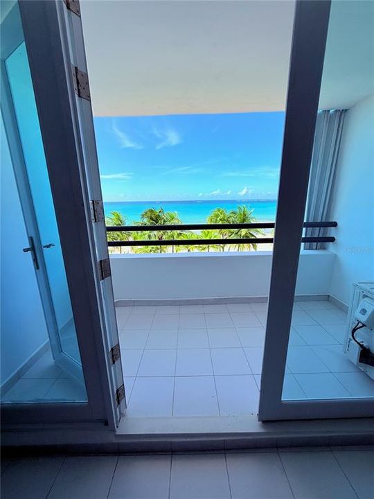 For Sale: $590,000 (2 beds, 1 baths, 980 Square Feet)