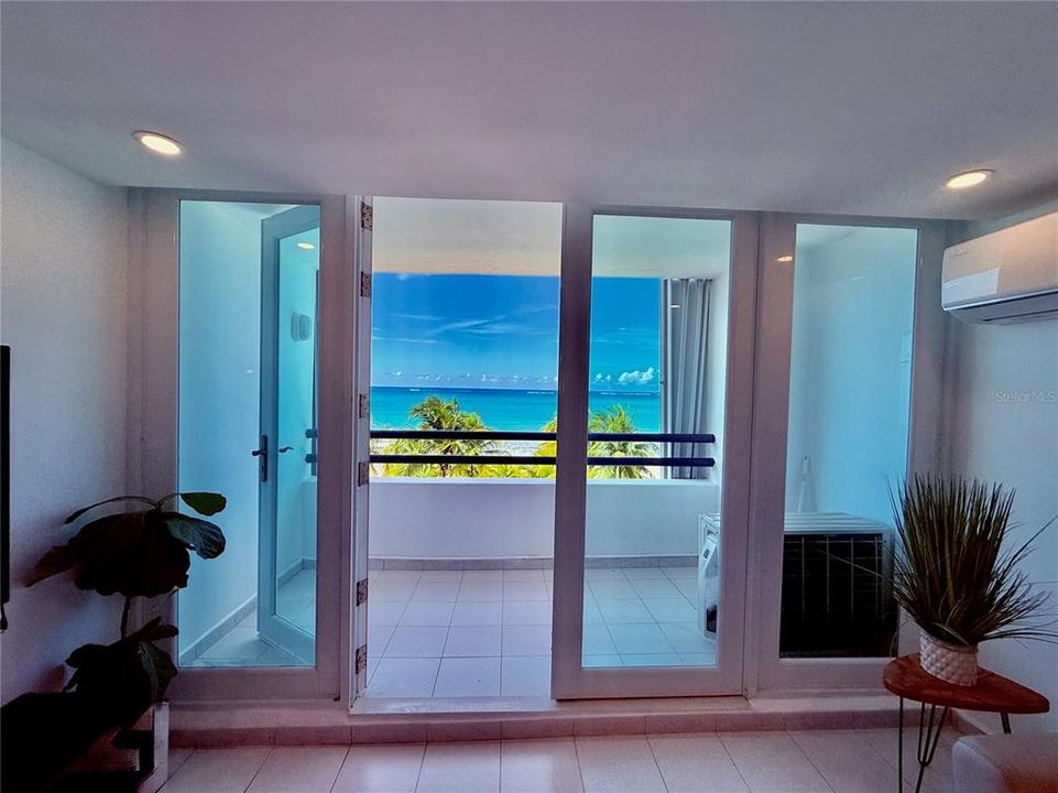 For Sale: $590,000 (2 beds, 1 baths, 980 Square Feet)