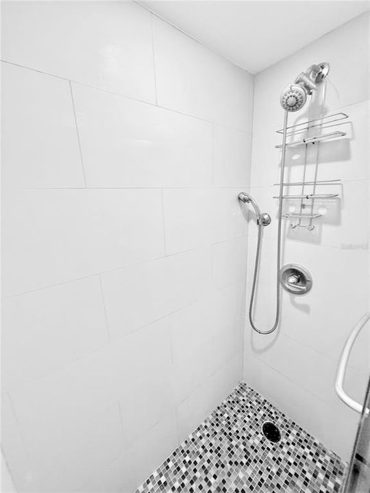 For Sale: $590,000 (2 beds, 1 baths, 980 Square Feet)