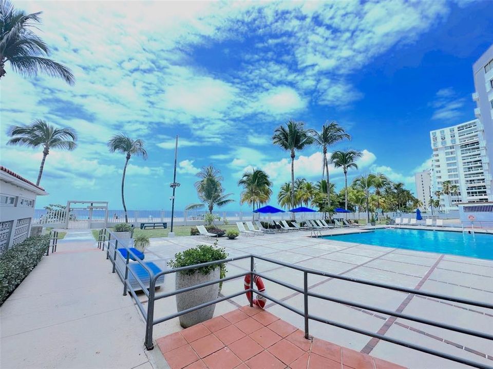 For Sale: $590,000 (2 beds, 1 baths, 980 Square Feet)