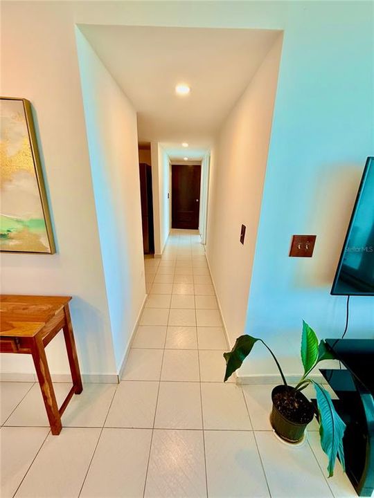 For Sale: $590,000 (2 beds, 1 baths, 980 Square Feet)
