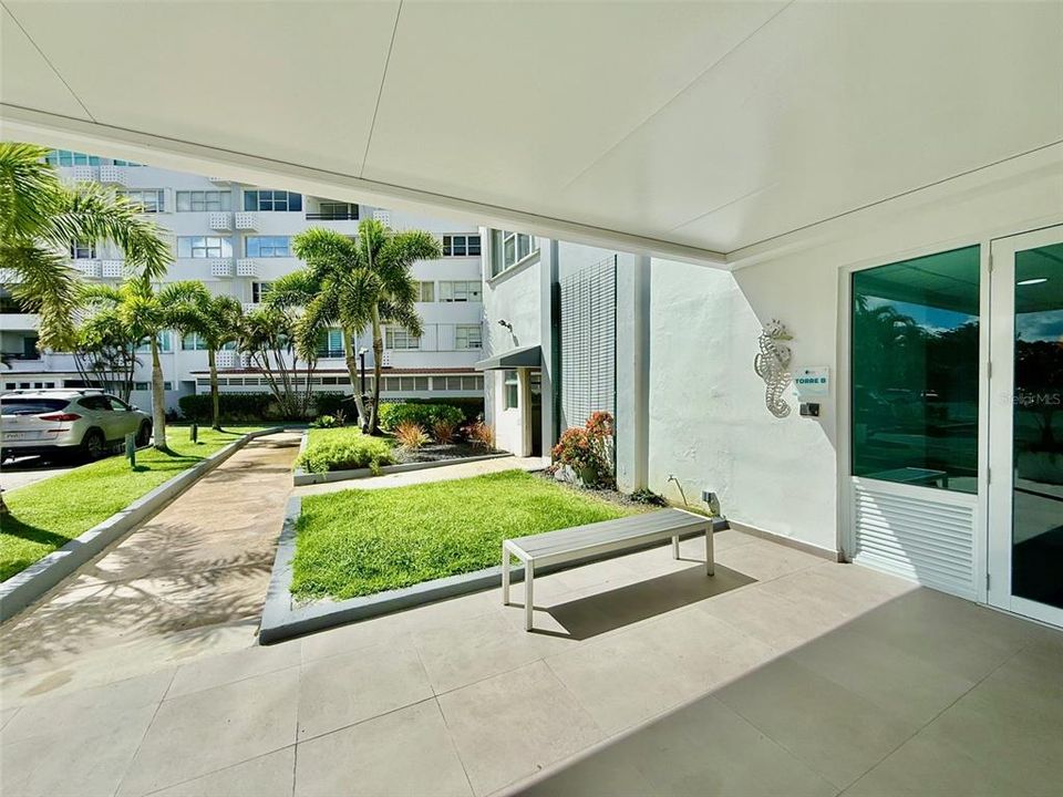 For Sale: $590,000 (2 beds, 1 baths, 980 Square Feet)