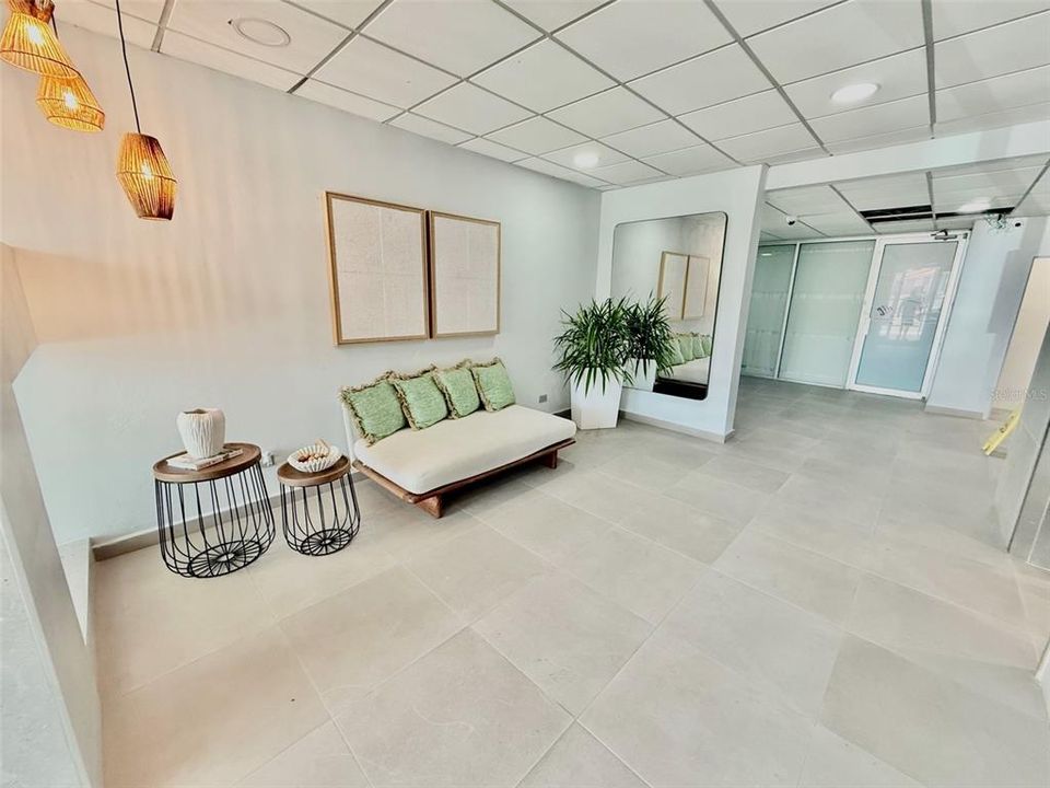 For Sale: $590,000 (2 beds, 1 baths, 980 Square Feet)