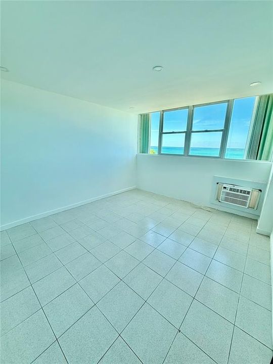 For Sale: $590,000 (2 beds, 1 baths, 980 Square Feet)