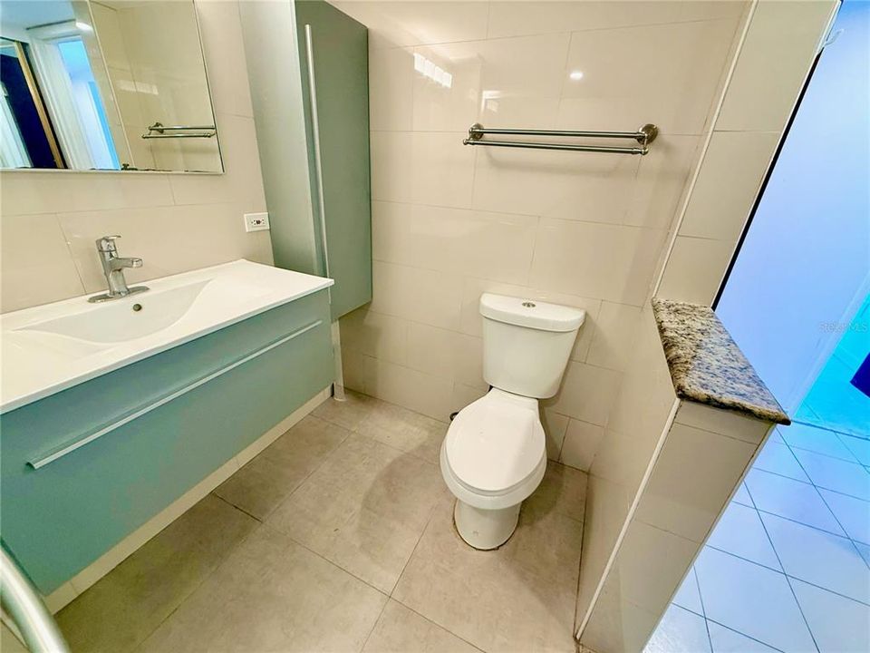For Sale: $590,000 (2 beds, 1 baths, 980 Square Feet)