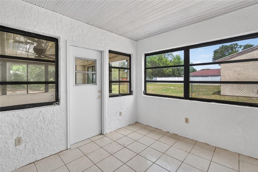 For Sale: $229,900 (3 beds, 2 baths, 1342 Square Feet)