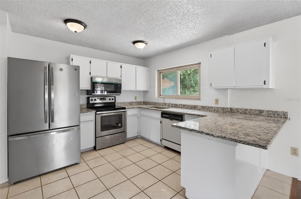 For Sale: $229,900 (3 beds, 2 baths, 1342 Square Feet)