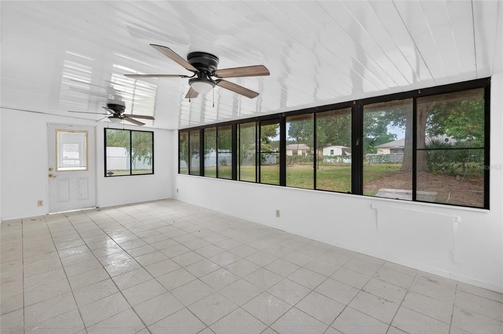 For Sale: $229,900 (3 beds, 2 baths, 1342 Square Feet)