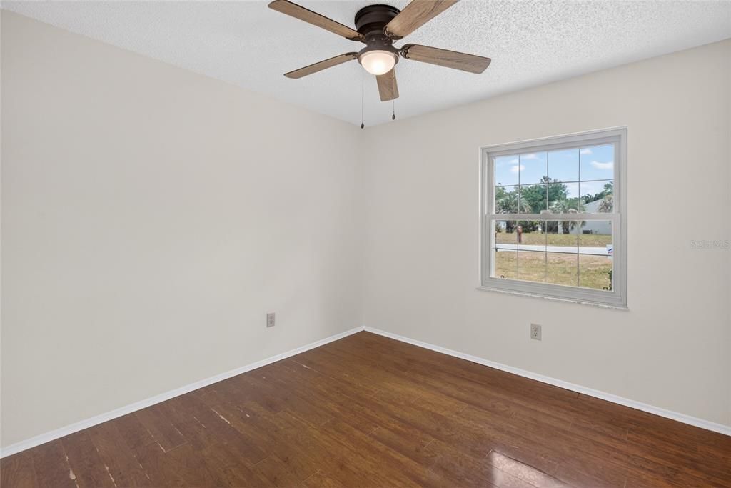 For Sale: $229,900 (3 beds, 2 baths, 1342 Square Feet)