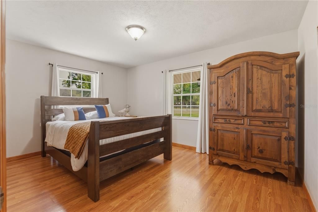 На продажу: $499,500 (3 спален, 2 ванн, 1862 Квадратных фут)